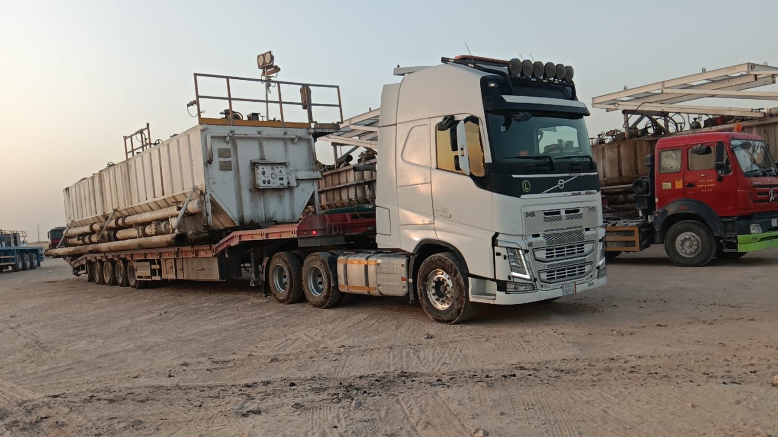 ARTC Extendable trailer with long oilfield piping